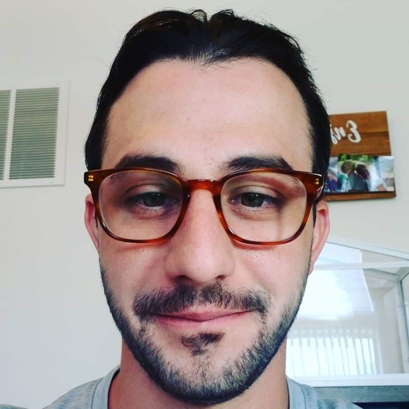 Meet your Posher, Kyle - Picture 2 of 2